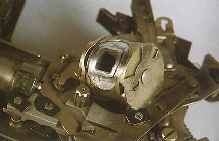 g11bolt.jpg (21899 字节)